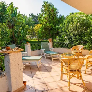 https://sicilian-villa-with-exotic-garden.sicilyhotelsitaly.net