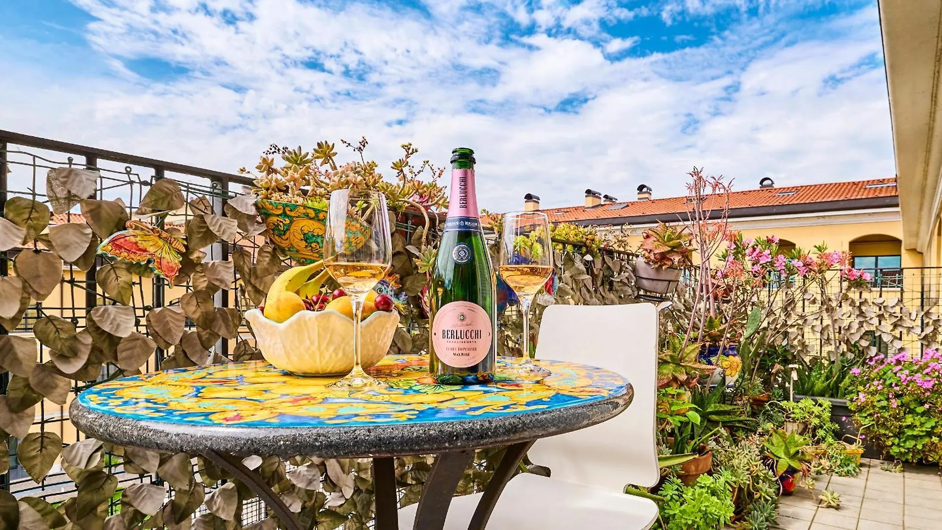 Luxy Appartment Close Navigli Milan 0*,  Italy