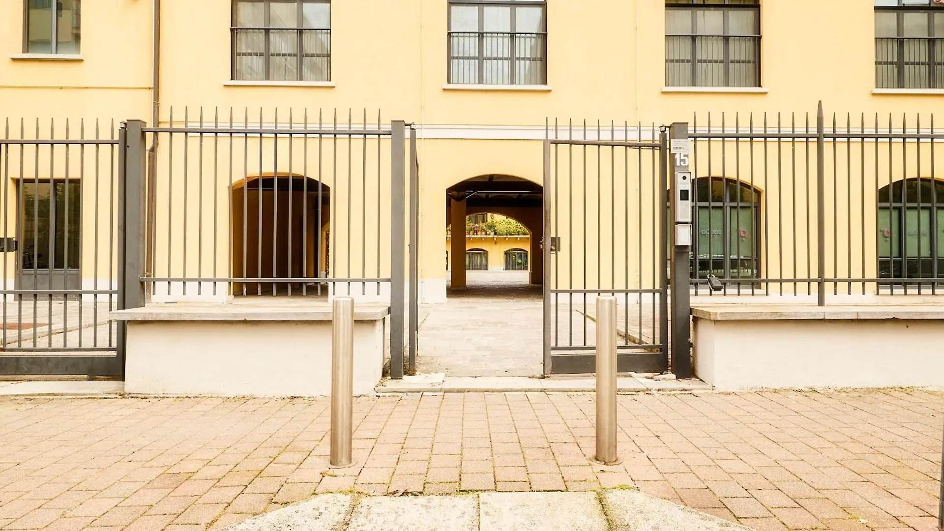Apartment Luxy Appartment Close Navigli Milan Italy