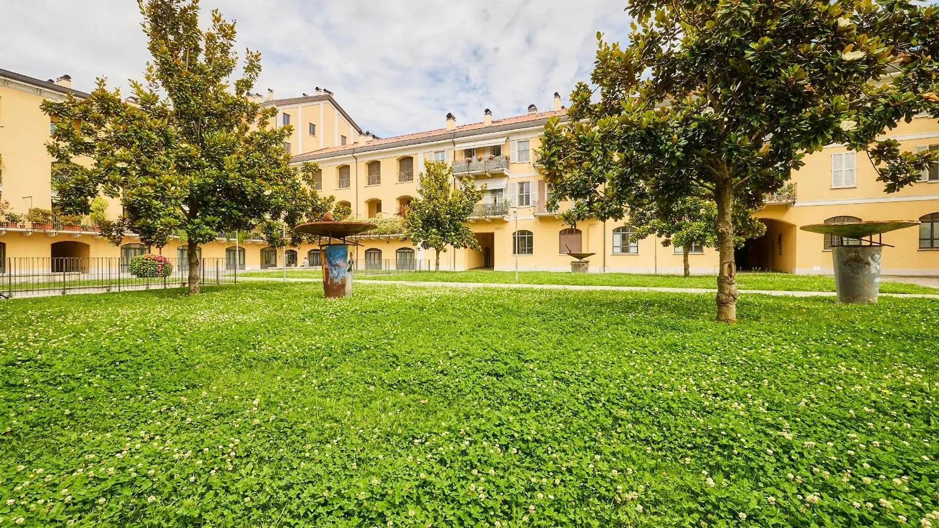 Luxy Appartment Close Navigli Milán Apartmán